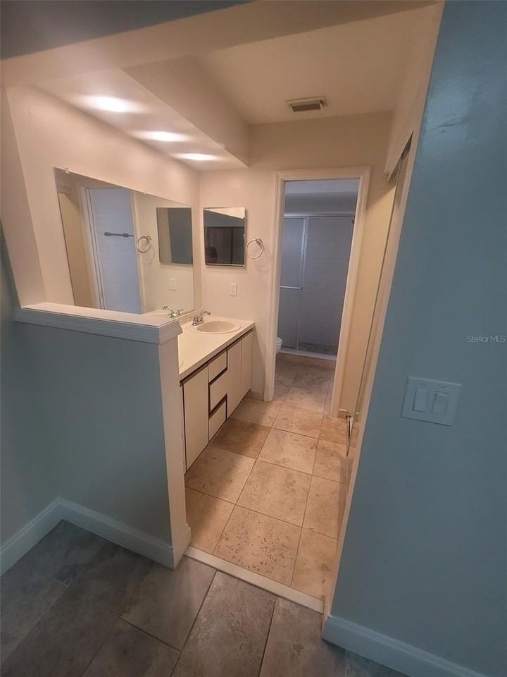 131 Crown Point Cir #131 - Photo 6 of 11