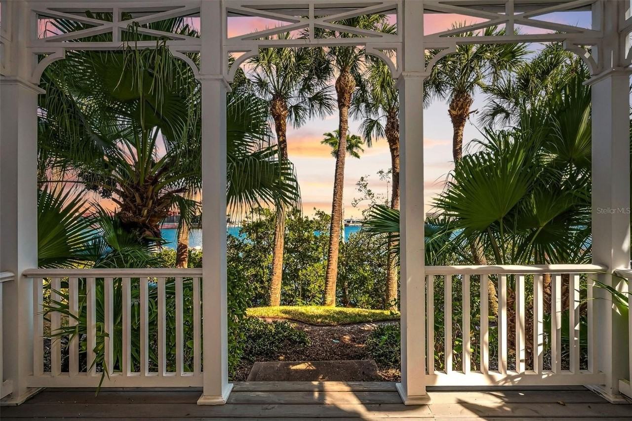 924 Hemingway Cir - Photo 4 of 50