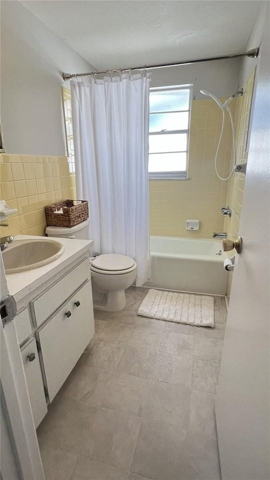 5123 17th St - Photo 3 of 5