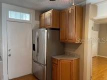 912 E Saint Clair St - Photo 1 of 1