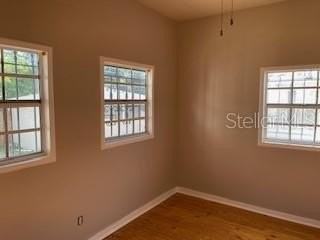 912 E Saint Clair St - Photo 6 of 13