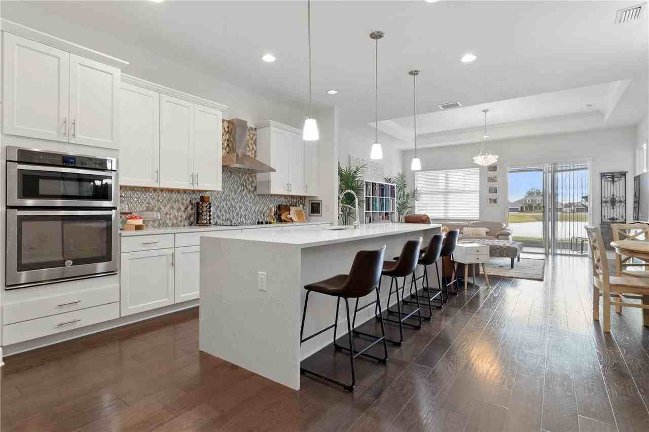 5725 Stockport St - Photo 6 of 34