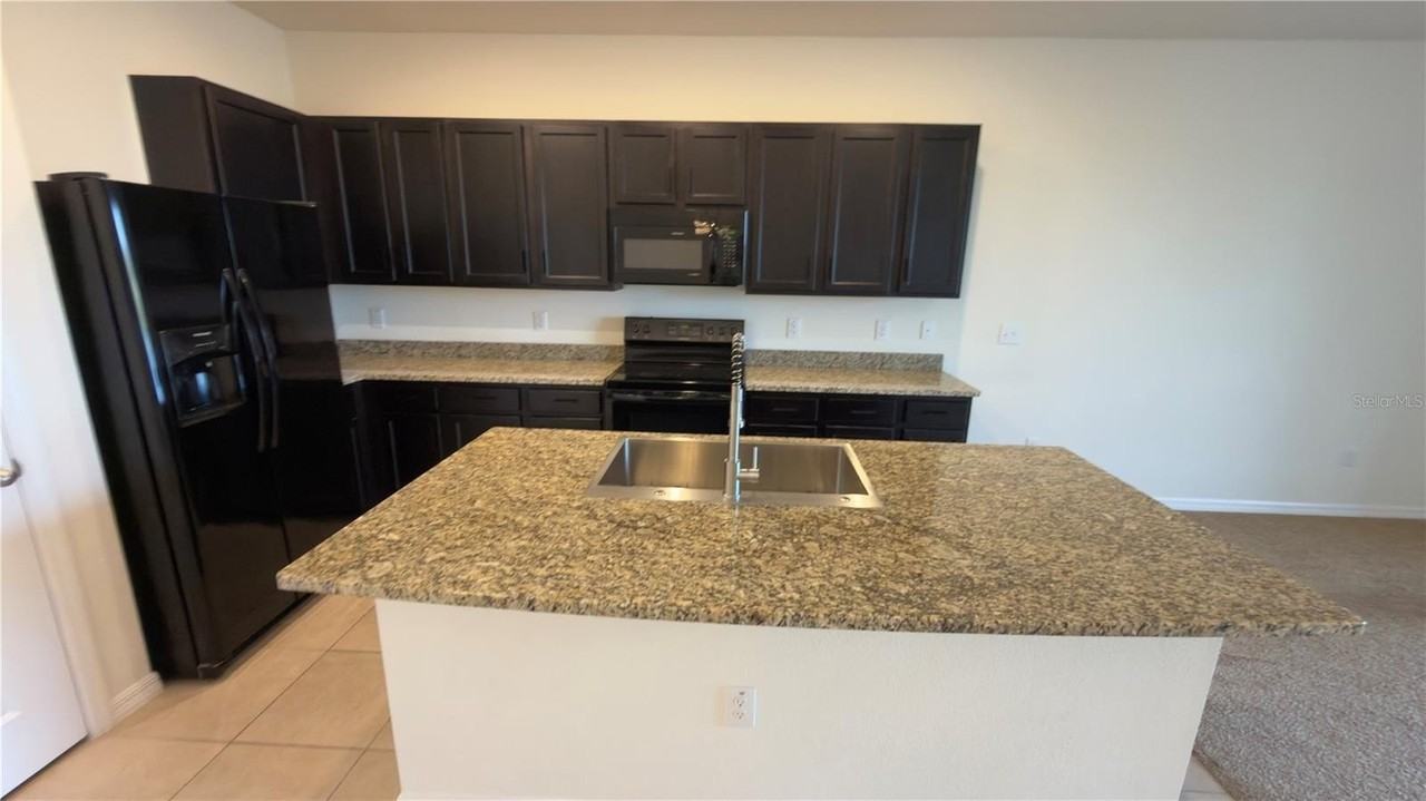 1881 Hovenweep Rd - Photo 4 of 18