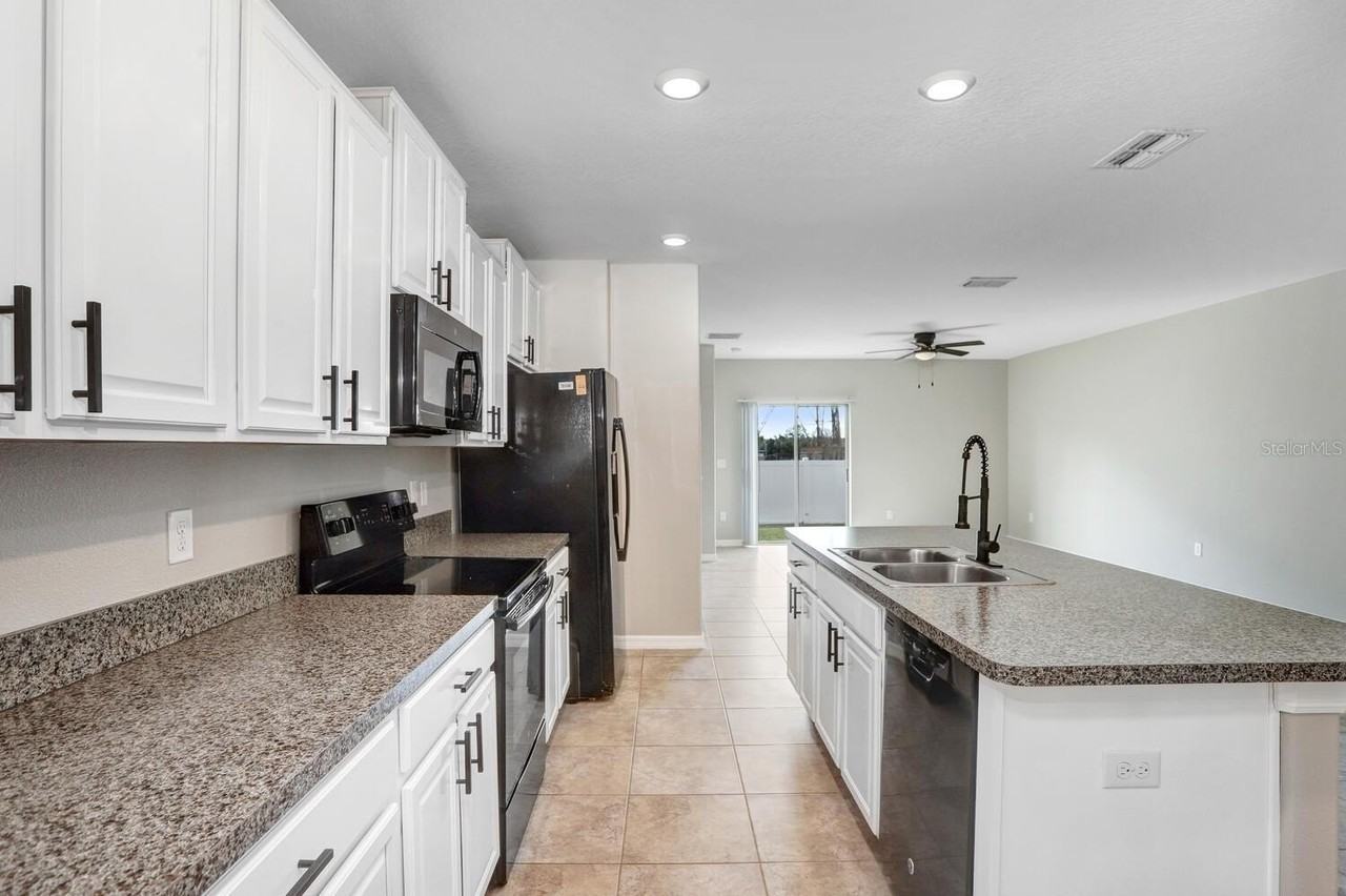 10256 Carloway Hills Dr - Photo 7 of 29