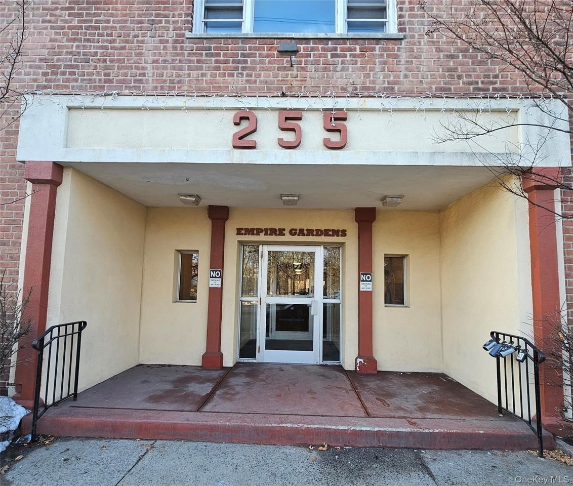 255 Bronx River Rd #4R - Photo 2 of 20