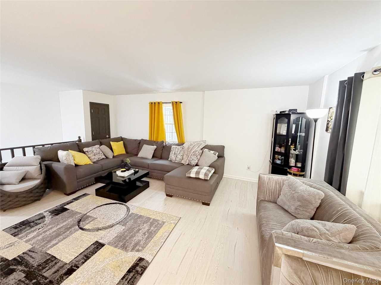 276 Temple Hill Rd Unit 2510 #2510 - Photo 3 of 12