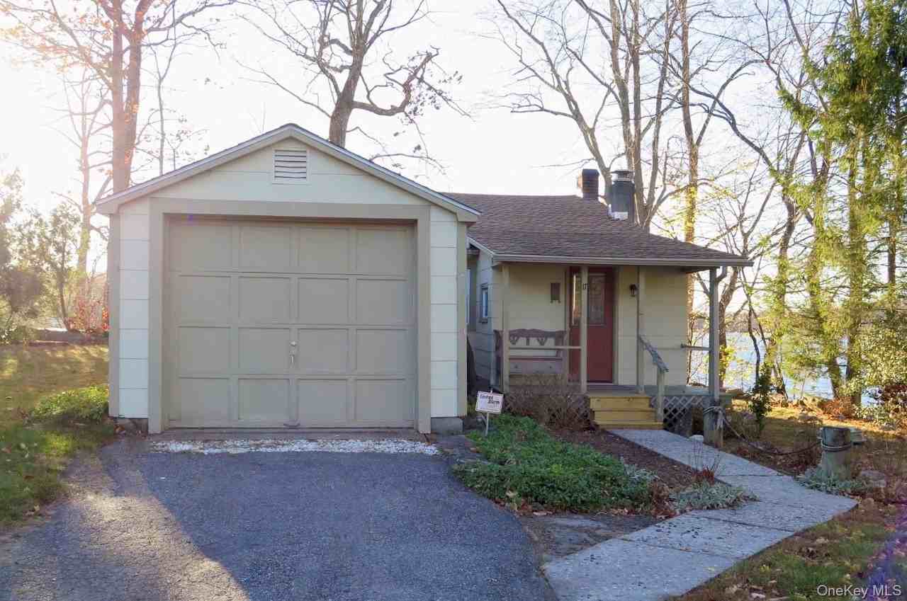 17 Vails Lake Shore Dr Unit 17 #17 - Photo 2 of 17