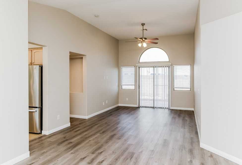 121 Melon Aroma Ave - Photo 3 of 16