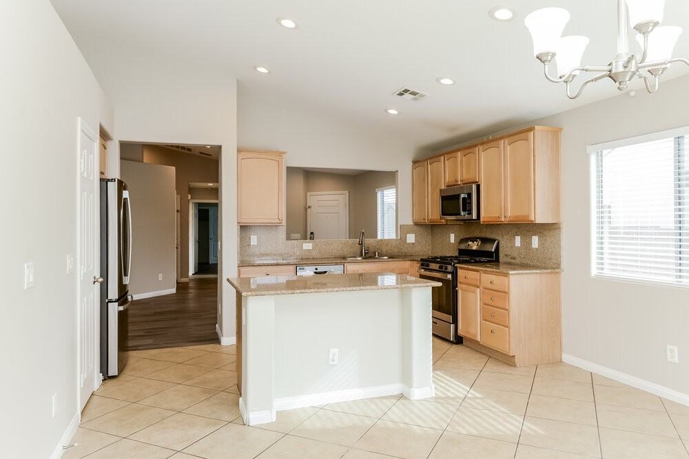 121 Melon Aroma Ave - Photo 5 of 16