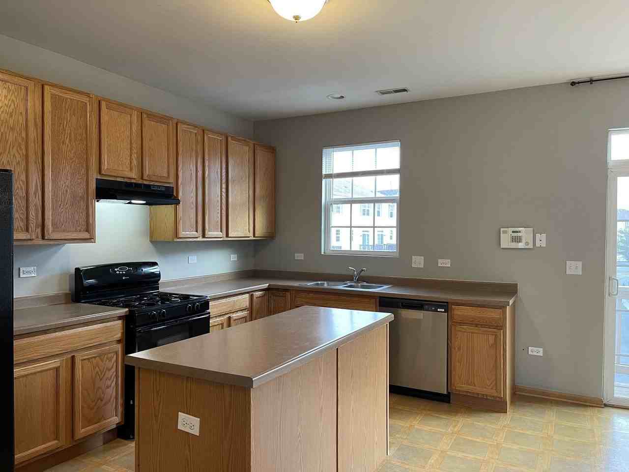 1353 W Alder Creek Dr Unit 1353 #1353 - Photo 2 of 14