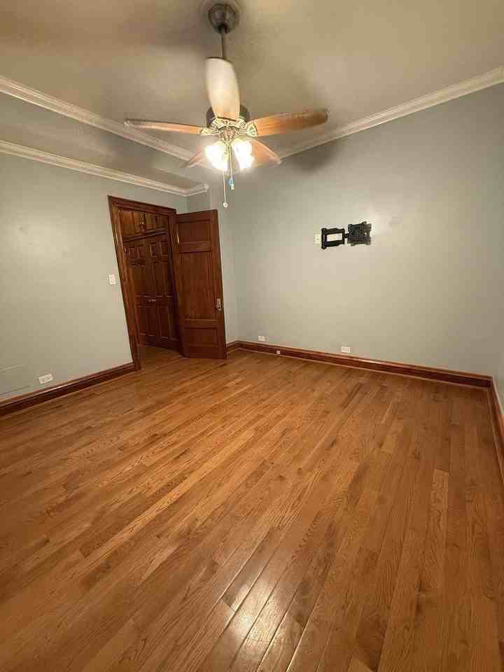 5300 S Shore Dr Apt 2 #2 - Photo 6 of 7