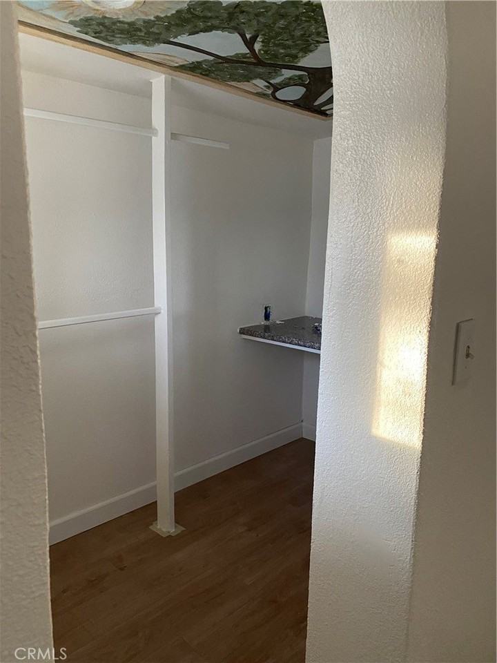 19216 Kendall Dr - Photo 5 of 6