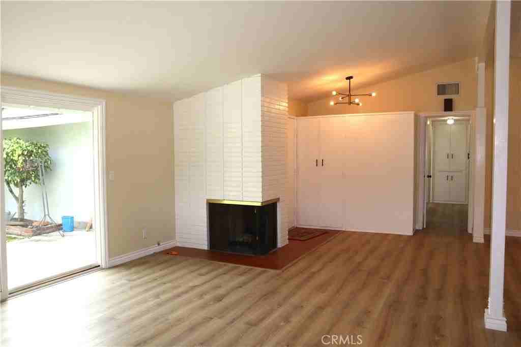 456 Elmhurst Ln - Photo 5 of 26