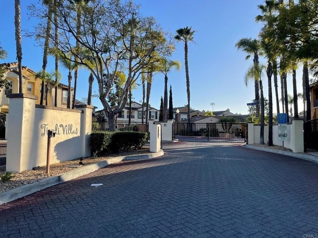 740 Callecita Aquilla Sur - Photo 2 of 15