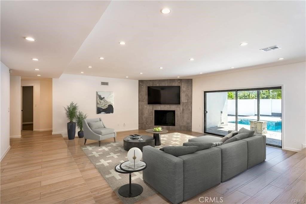 3913 Bon Homme Rd - Photo 4 of 22