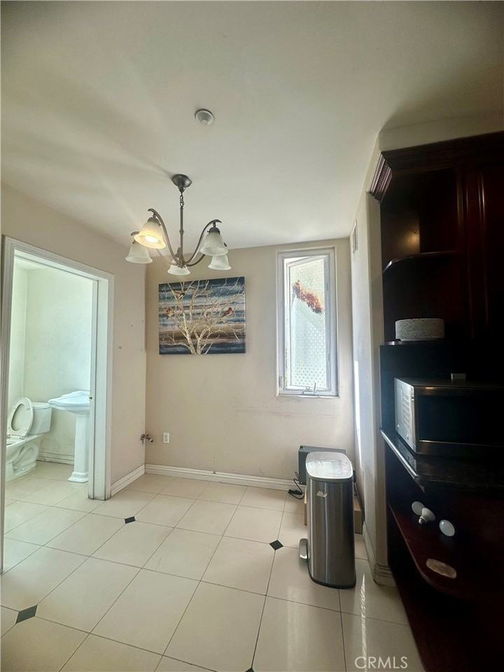 119 S Walnut Grove Ave - Photo 7 of 25