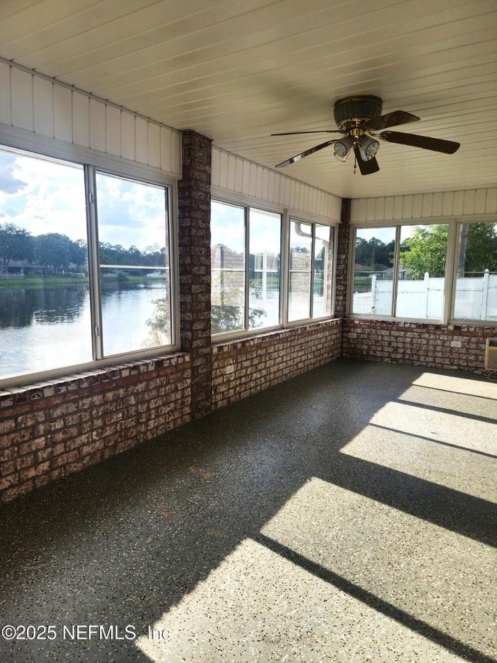 1254 Mcgirts Creek Dr E - Photo 5 of 20