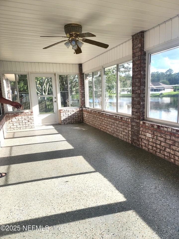 1254 Mcgirts Creek Dr E - Photo 6 of 20