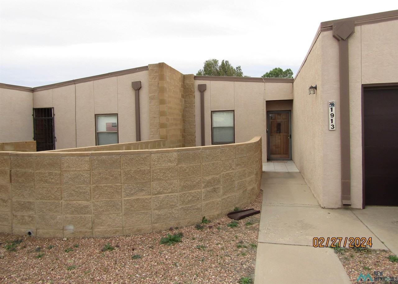 1913 Villa Dr - Photo 2 of 20