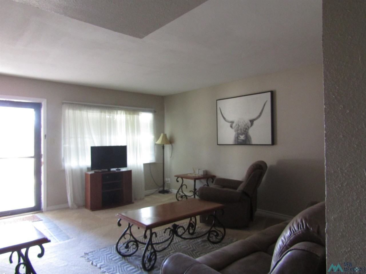 903 10th Street Ct - Photo 2 of 12