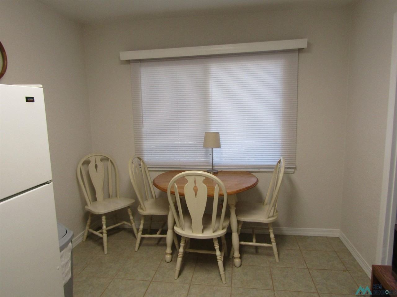 903 10th Street Ct - Photo 6 of 12