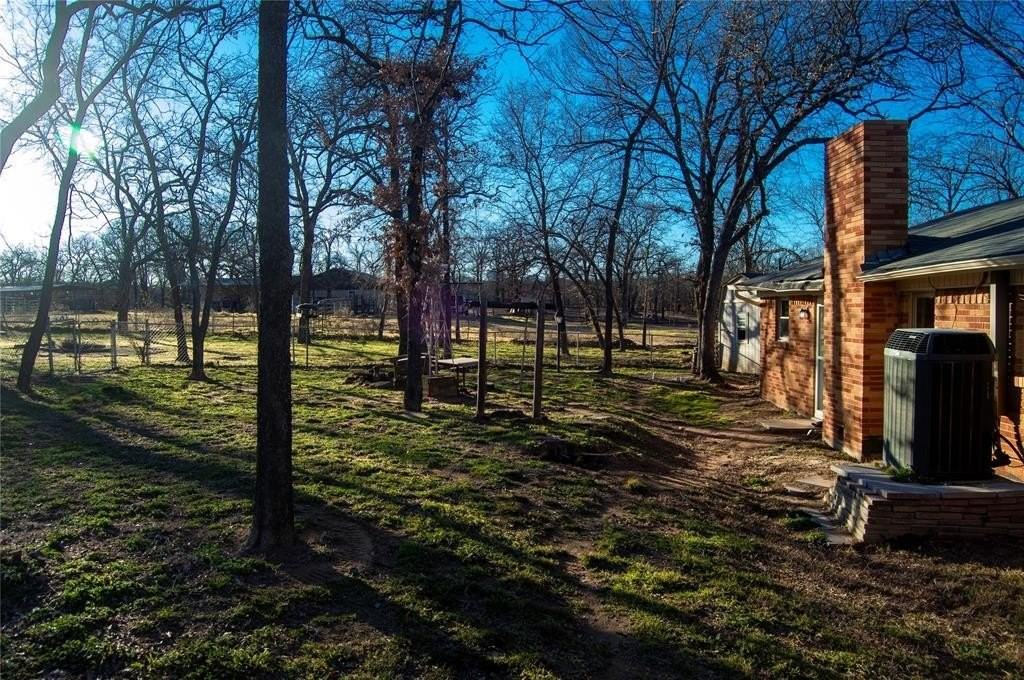 1938 Spring Dr - Photo 3 of 16