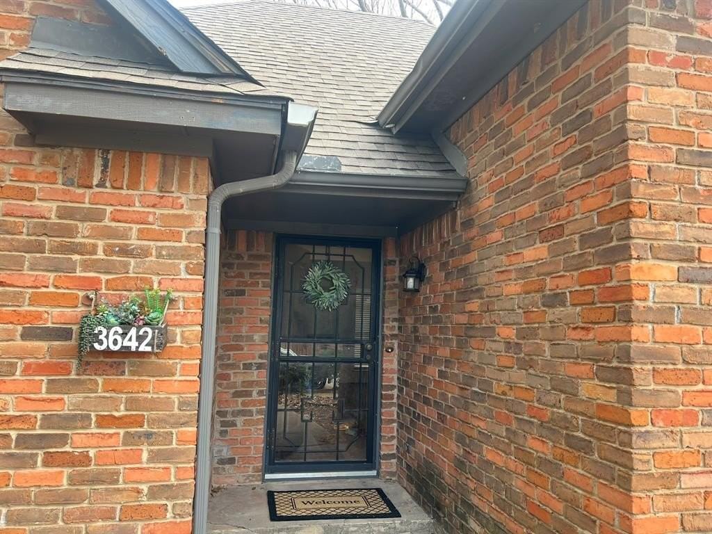 3642 Foxboro Ln - Photo 2 of 19