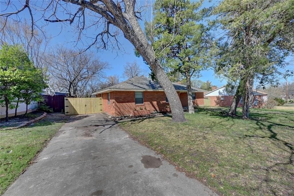 3843 Holliday Rd - Photo 3 of 19