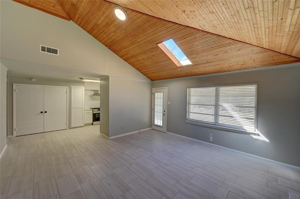 3843 Holliday Rd - Photo 6 of 19