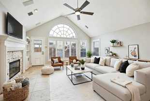 930 Crestmoor Dr - Photo 1 of 1