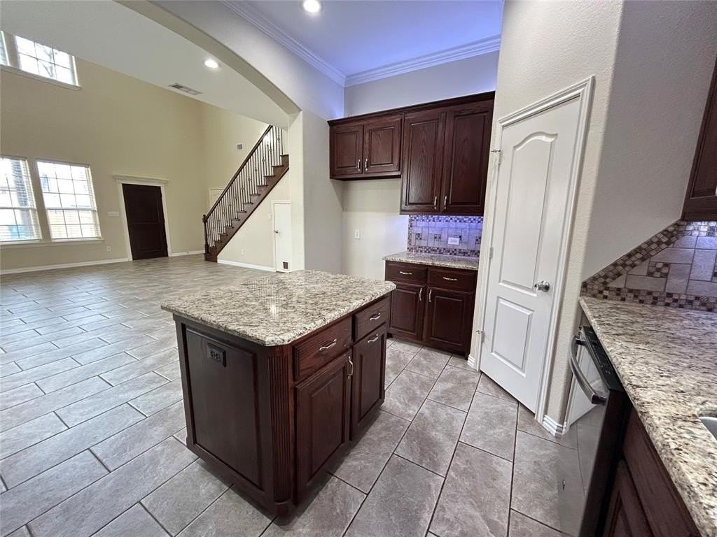 204 Pearl Ln - Photo 7 of 39