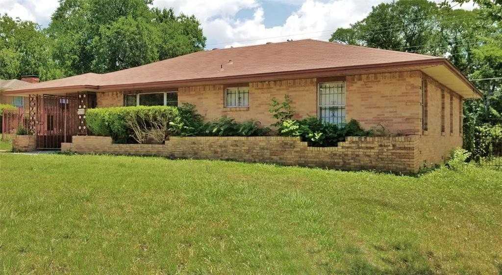 4942 Rockport Dr - Photo 3 of 36