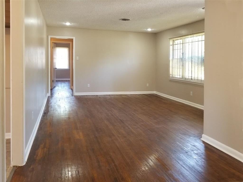 4942 Rockport Dr - Photo 7 of 36