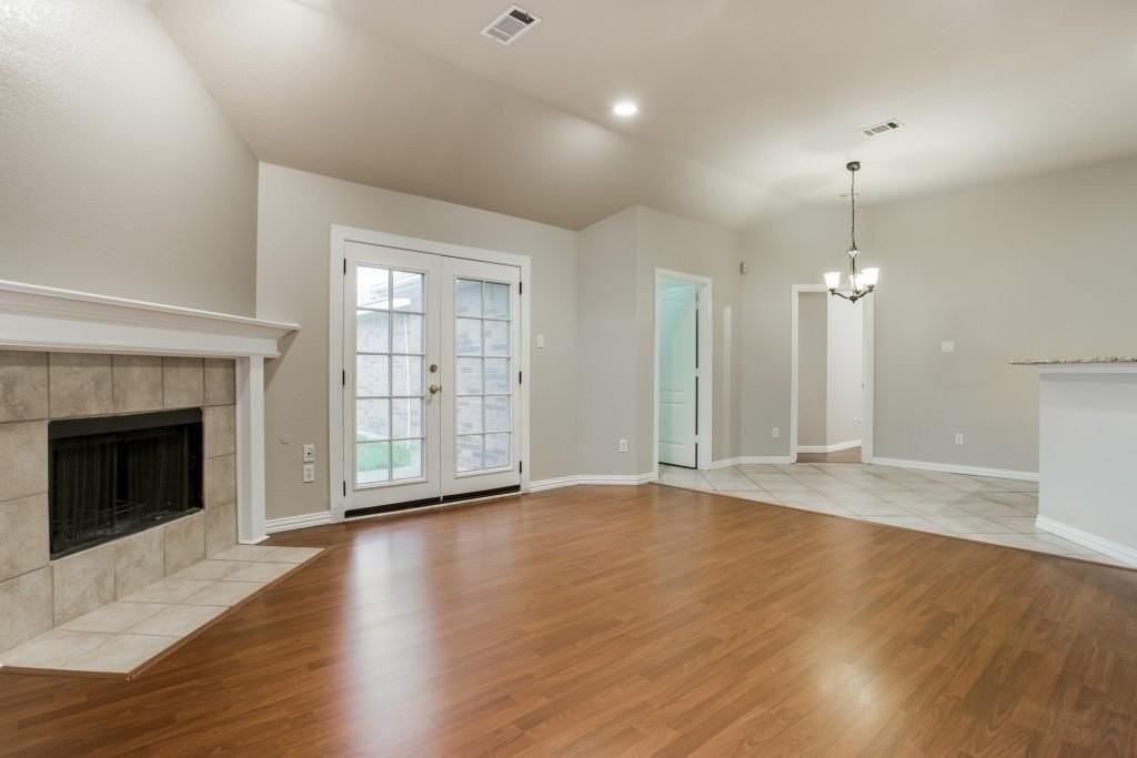 883 San Jacinto Dr - Photo 6 of 27