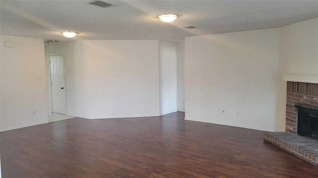 3705 Mariner St - Photo 6 of 18