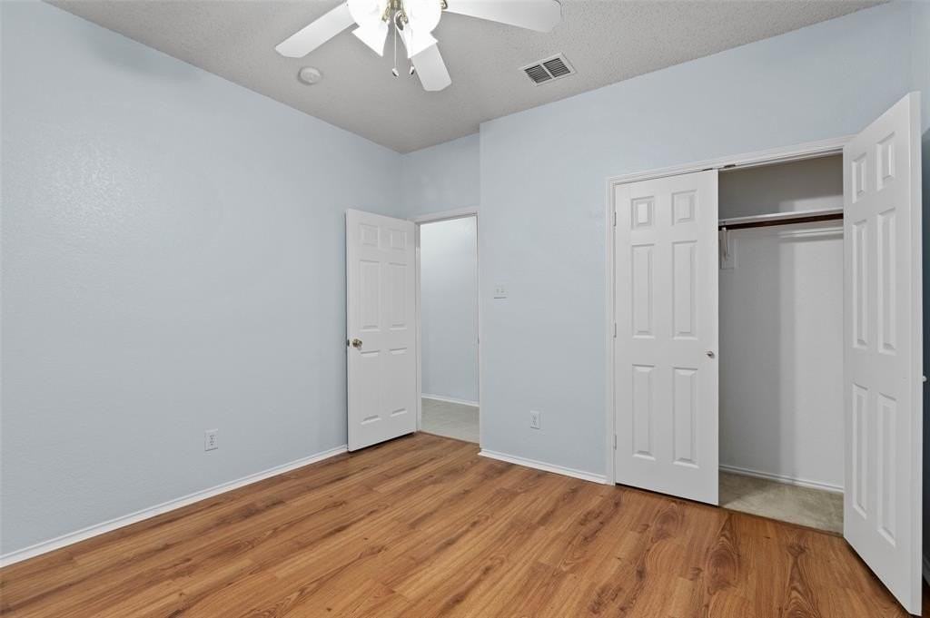 316 Leameadow Dr - Photo 5 of 39