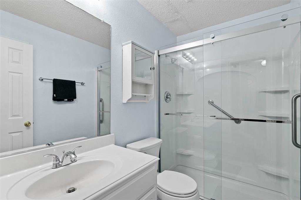 316 Leameadow Dr - Photo 6 of 39