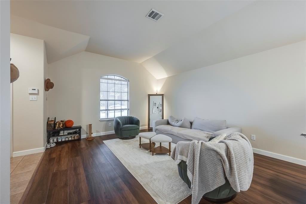 8143 Guadalupe Rd - Photo 4 of 24