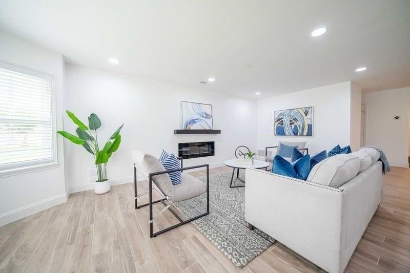 4944 Vega Ct W - Photo 5 of 26