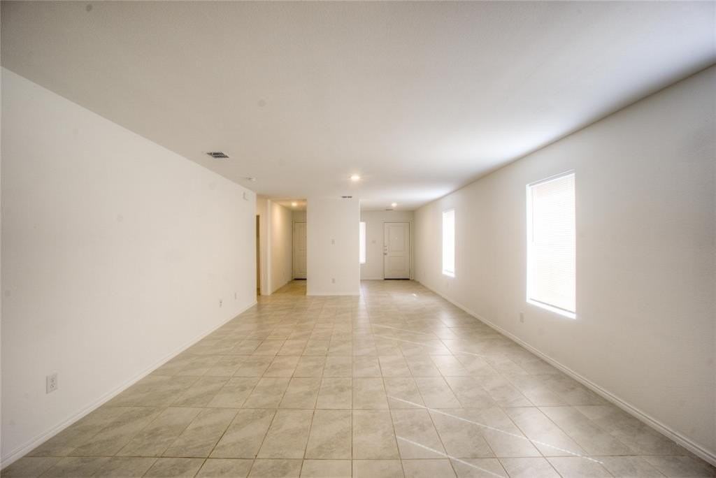 9217 Grackle Pl - Photo 4 of 14