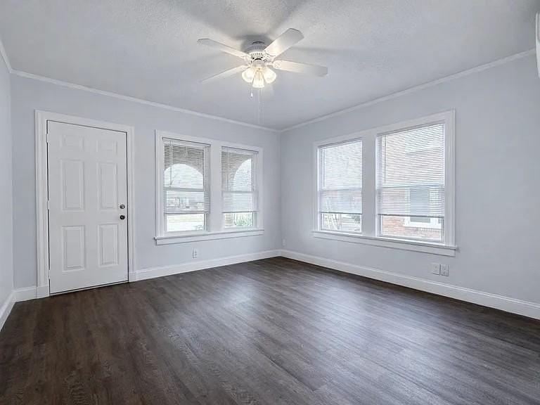 5930 Victor St #1 - Photo 4 of 25