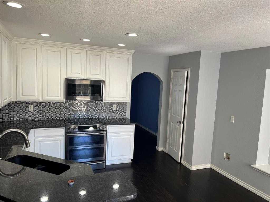 4421 Lodestone Ln - Photo 5 of 7