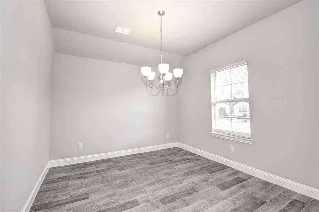 6004 Horsetail Dr - Photo 3 of 40