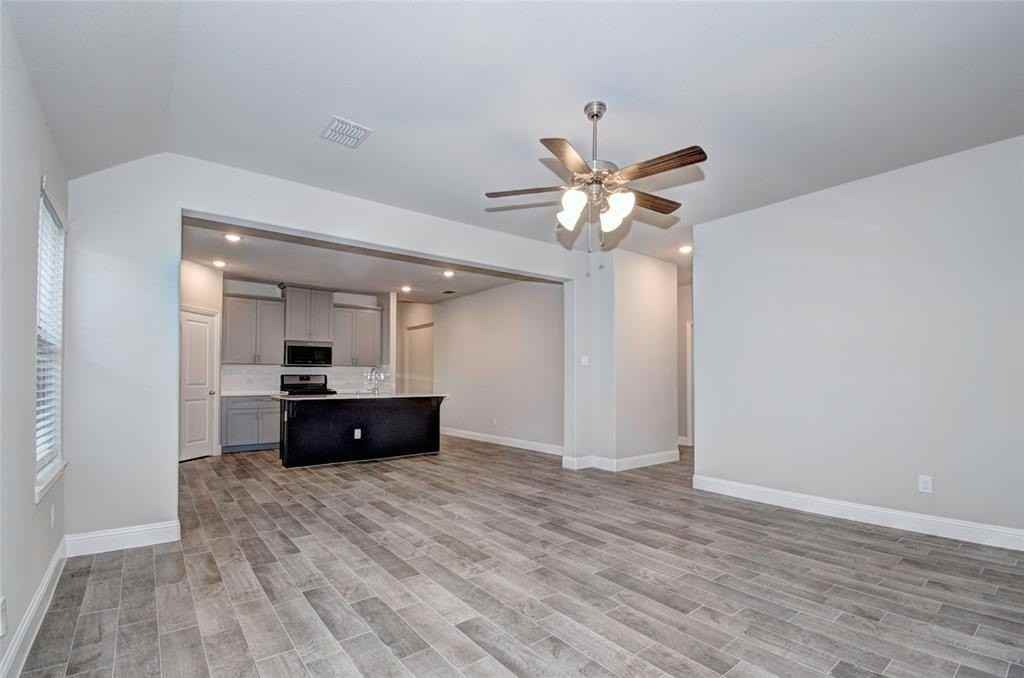 6004 Horsetail Dr - Photo 4 of 40