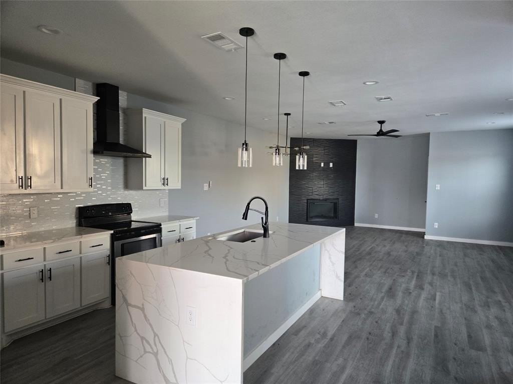 1713 Herald St - Photo 2 of 3