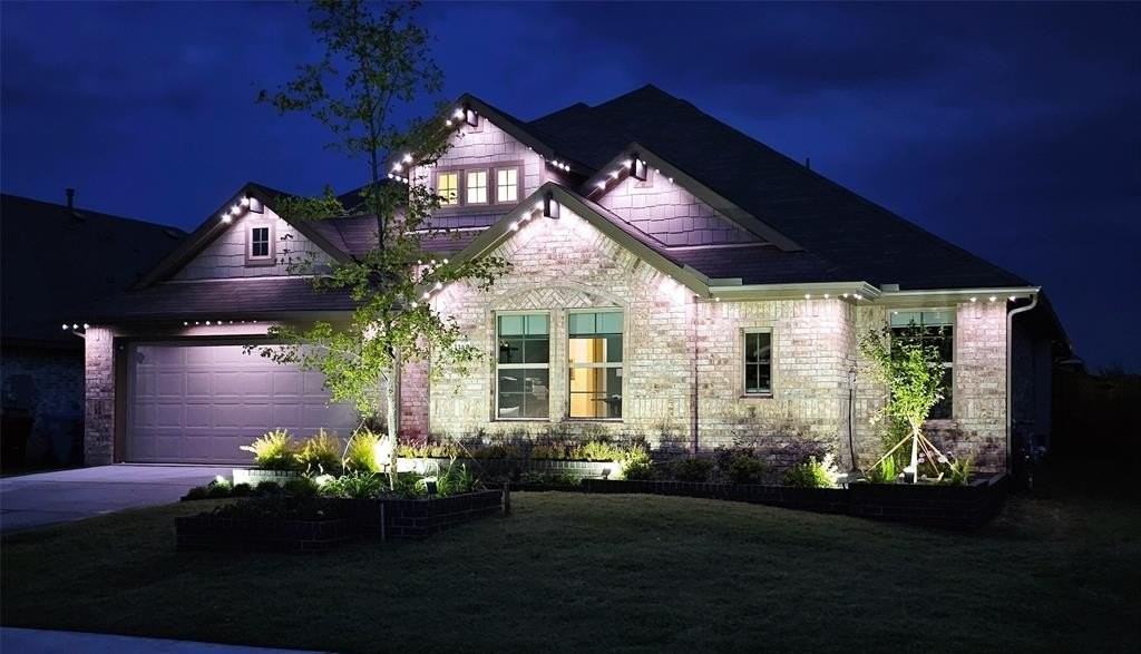 3305 Fort St - Photo 2 of 34