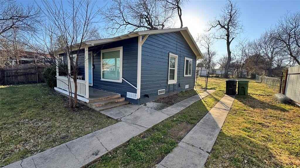 716 Gardiner St - Photo 4 of 28