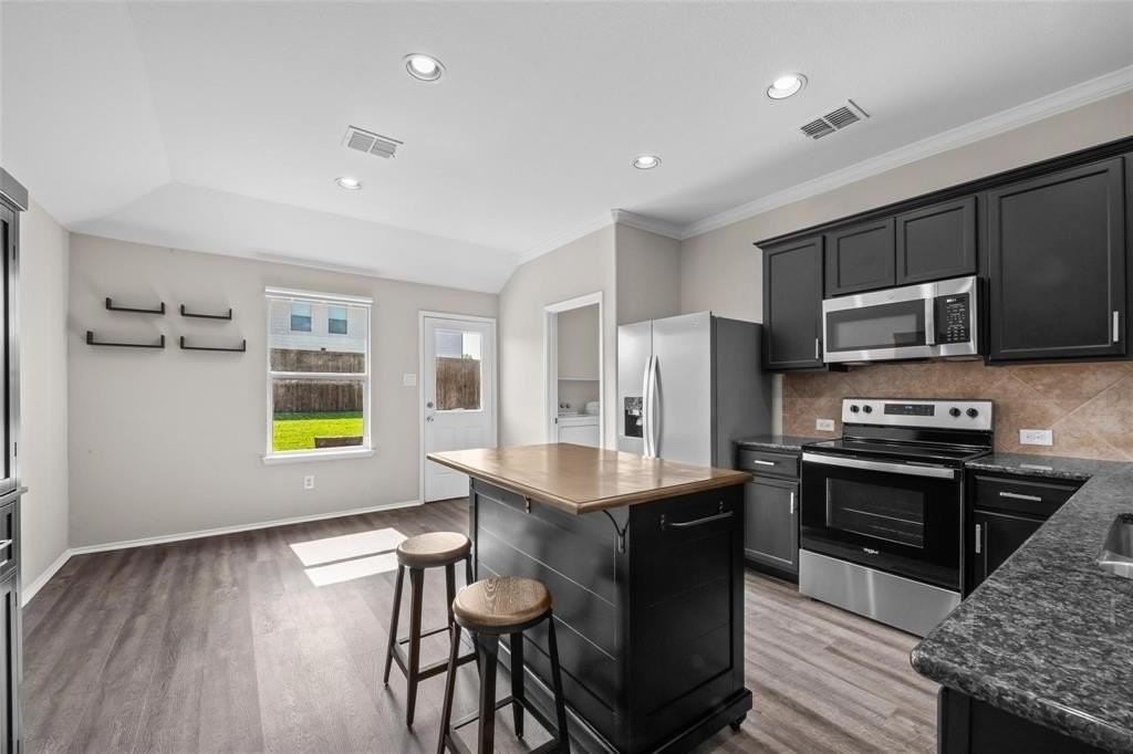 4313 Coney Island Dr - Photo 7 of 26