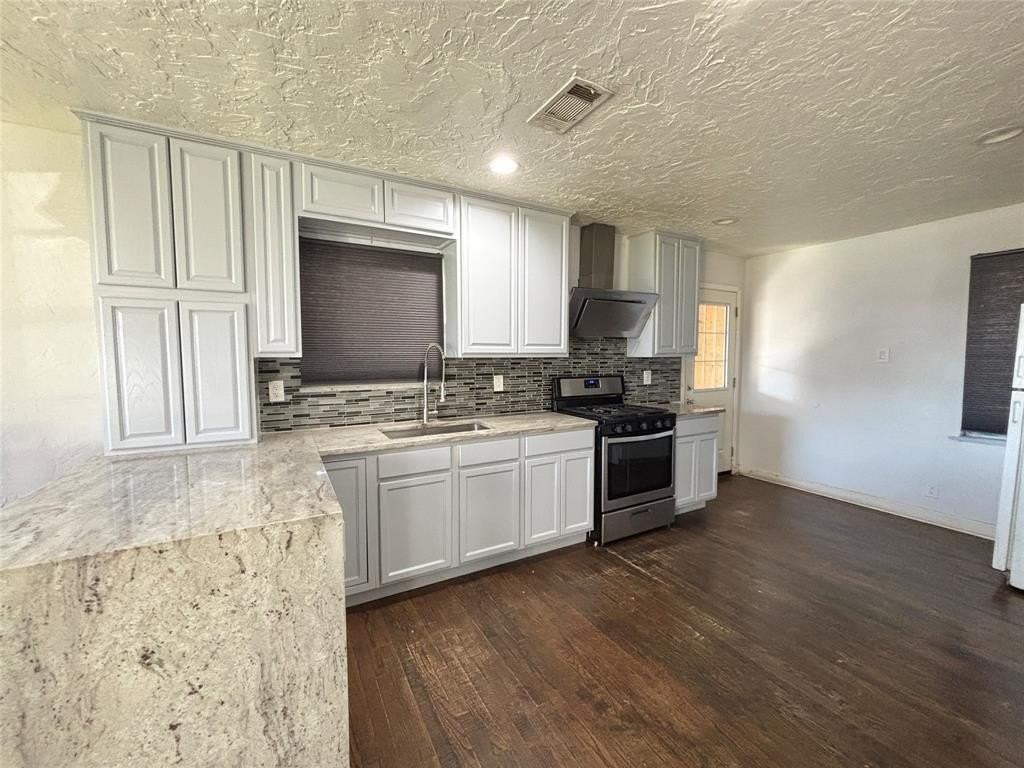 1601 Park Pl - Photo 5 of 10