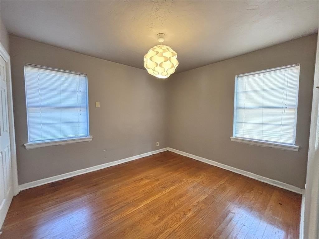 1601 Park Pl - Photo 7 of 10